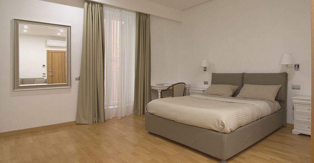 La Strada Parlata Hotel Naples Exterior photo